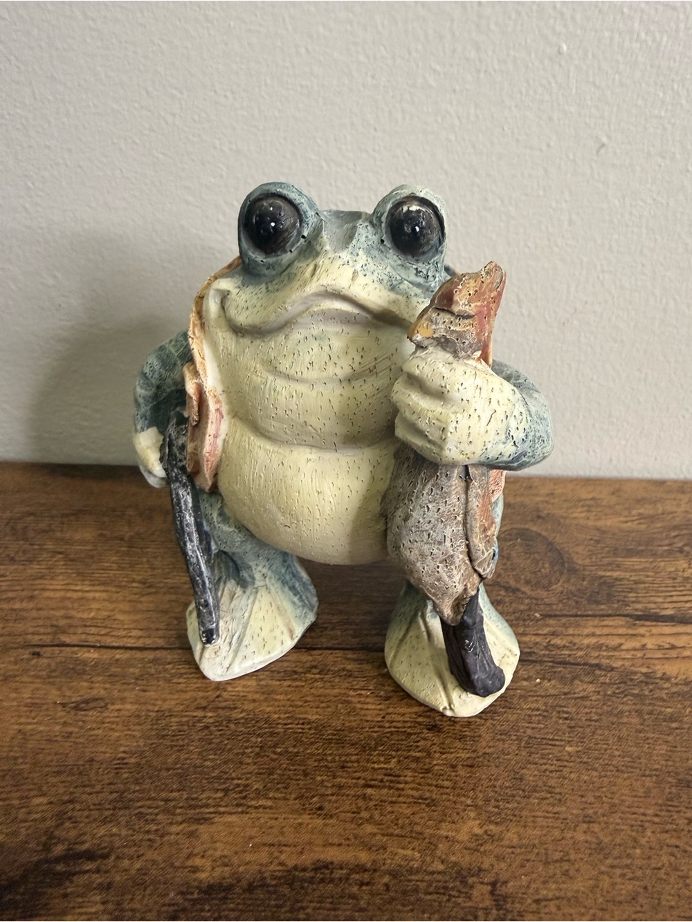 Vintage Whimsical Hunting Bull Frog Figurine Reptile Decorative Garden Accent